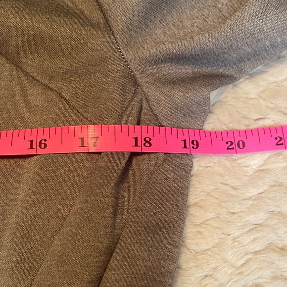 Arc'teryx Women's Ellison Softshell Fleece - Picture 10 of 12